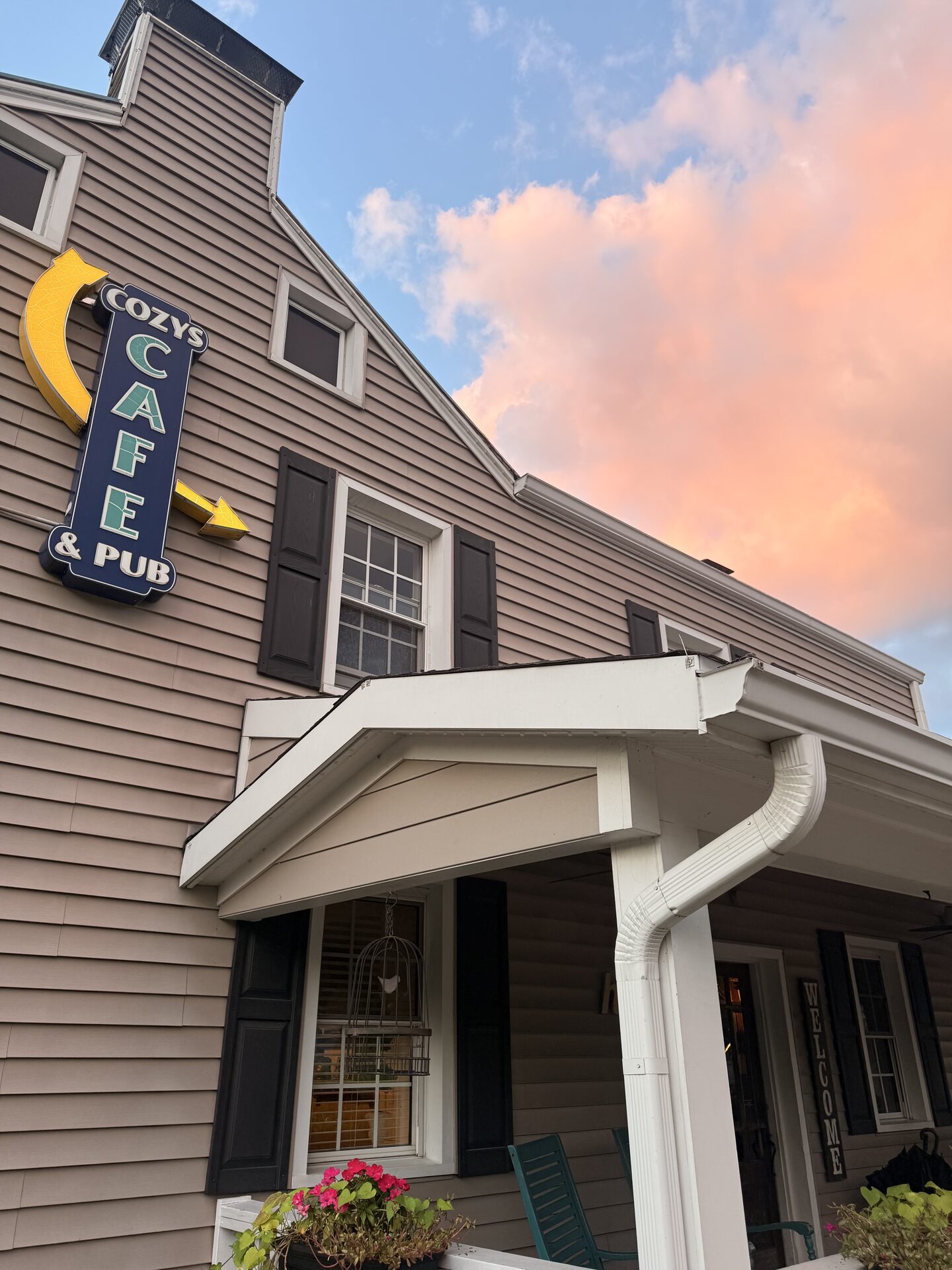 Cozy's roofline in daylight with the lights off